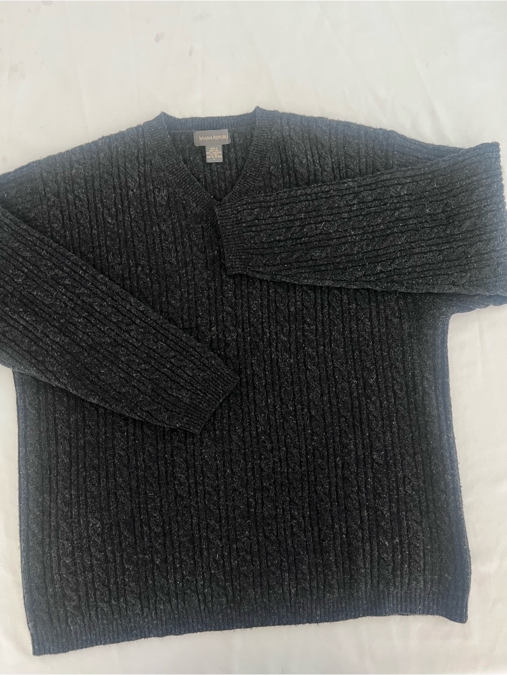 Banana Republic Lambwool Men's Dark Gray Cable V-Neck Sweater